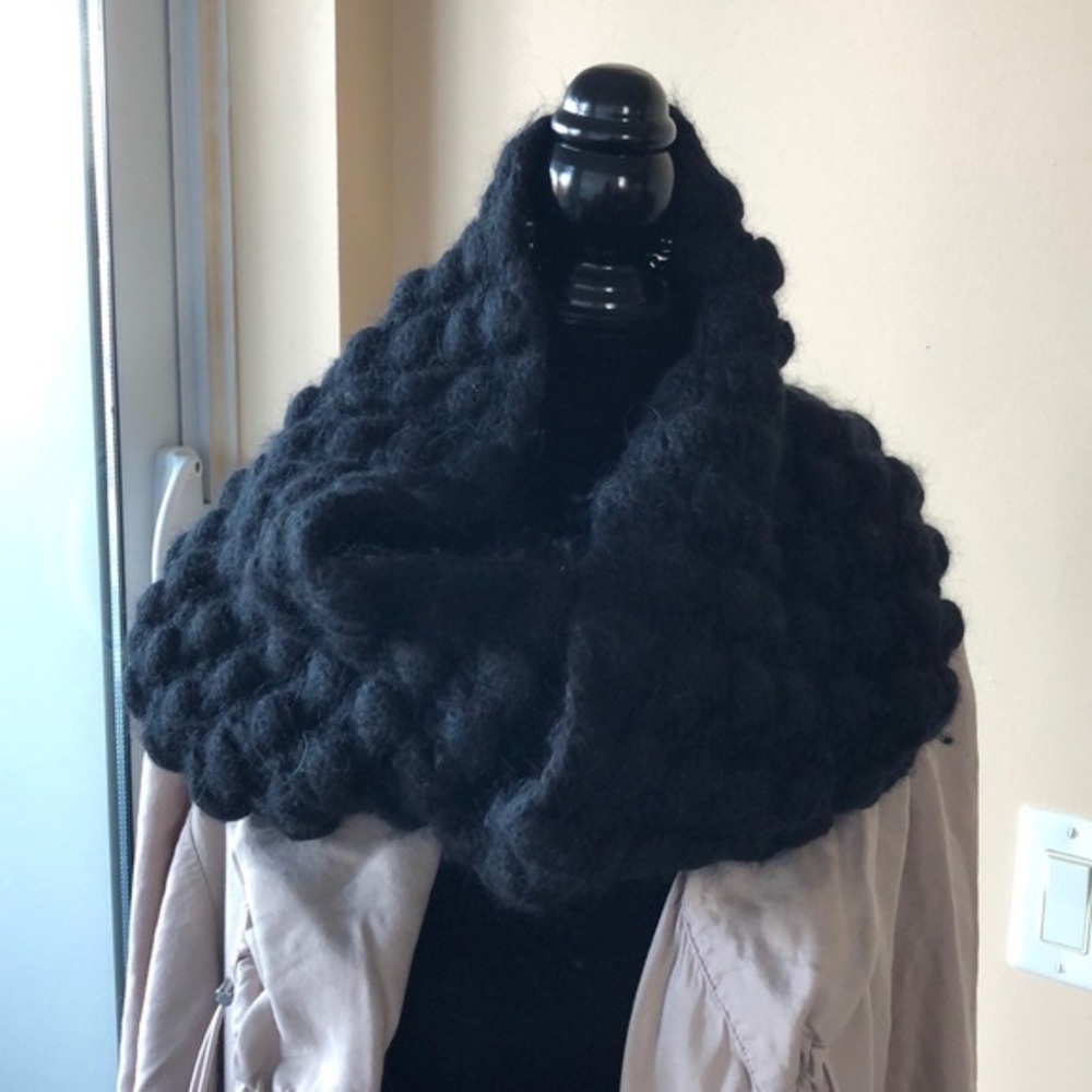 SISLEY Loop Scarf